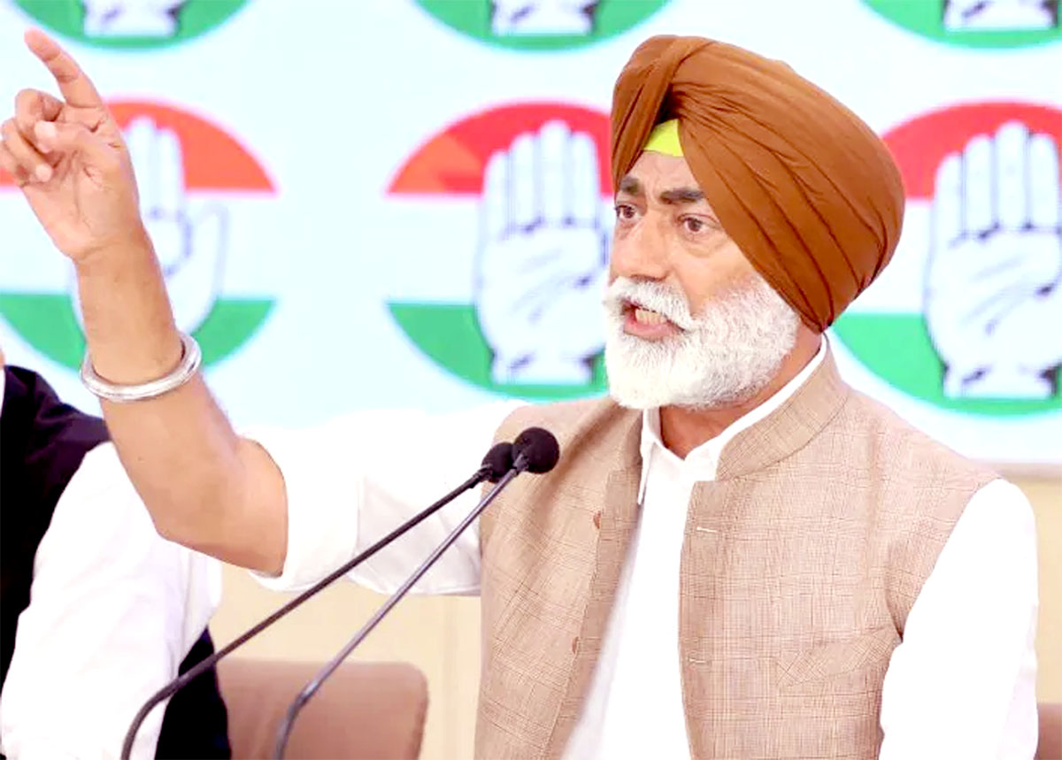 'Farmers suffer heavy losses due to hailstorm, storm and fire, demand Rs 50,000 per acre compensation from the government, now the government should take responsibility'.